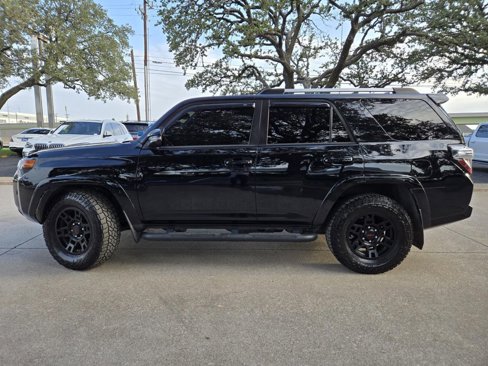 Used 2021 Toyota 4Runner SR5 Premium image 2