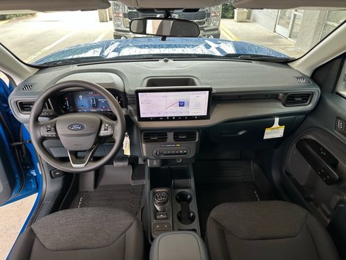 New 2025 Ford Maverick XL image 30