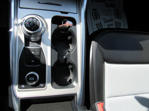Used 2022 Ford Explorer XLT w/ Equipment Group 202A image 20