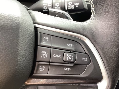 Used 2022 Jeep Grand Cherokee L Laredo image 18