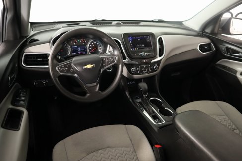Used 2023 Chevrolet Equinox LT image 2