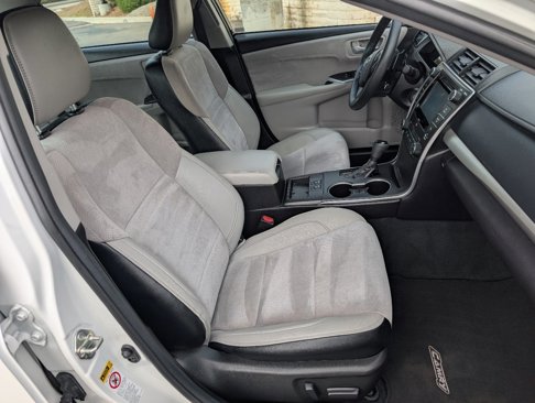 Used 2017 Toyota Camry XSE image 7