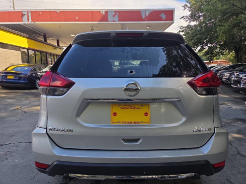 Used 2018 Nissan Rogue SV w/ Sun & Sound Touring Package image 4