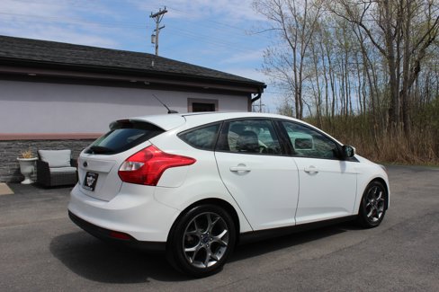 Used 2014 Ford Focus SE w/ Equipment Group 201A image 4