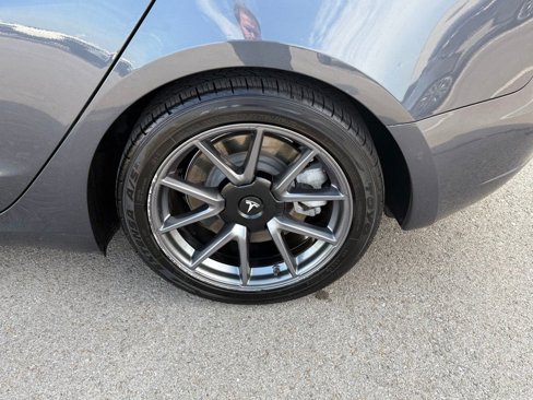 Used 2021 Tesla Model 3 Standard Range Plus image 40