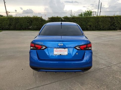 Certified 2024 Nissan Versa S w/ Trunk Package image 6