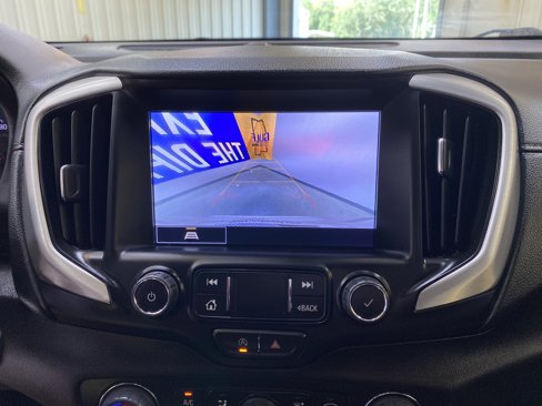Used 2024 GMC Terrain SLT image 43