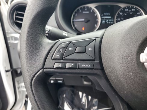 Used 2024 Nissan Kicks S image 18