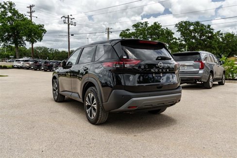 Used 2023 Nissan Rogue SV image 6