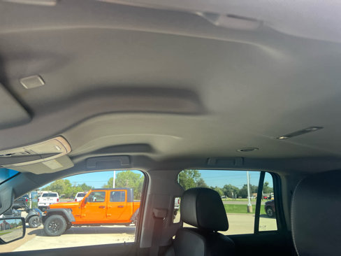 Used 2017 GMC Yukon SLT image 31
