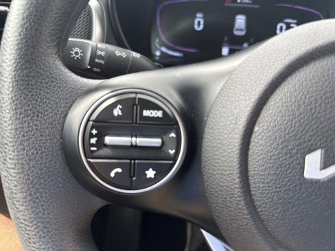 Used 2024 Kia Soul LX w/ Option Group 015 image 27