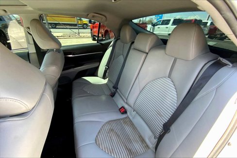 Used 2020 Toyota Camry SE image 20