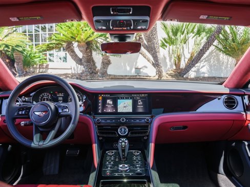 New 2025 Bentley Flying Spur Plug-In Hybrid image 4