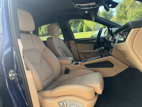 Certified 2025 Porsche Macan image 22