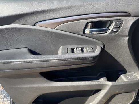 Used 2021 Honda Pilot Special Edition image 9