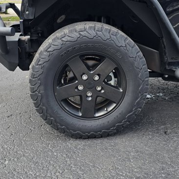 Used 2017 Jeep Wrangler Sport image 29