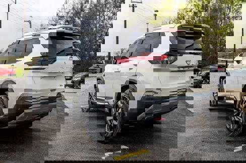 Used 2021 Nissan Rogue SL image 3
