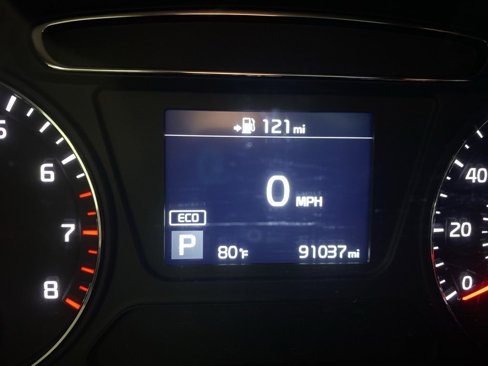 Used 2019 Kia Sorento LX image 4