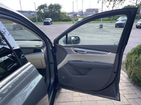 Used 2020 Cadillac XT5 Premium Luxury image 24