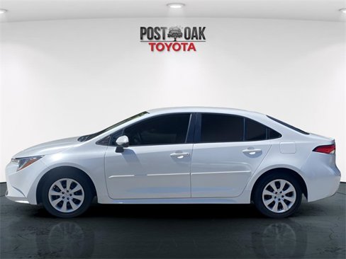 Used 2022 Toyota Corolla LE w/ Carpet Mat Package (TMS) image 4