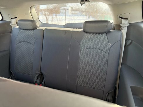 Used 2011 Chevrolet Traverse LS image 23