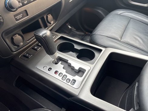 Used 2015 Nissan Armada Platinum image 29