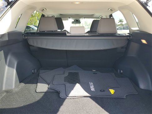 Used 2021 Toyota RAV4 XLE image 7