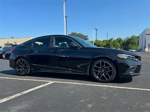 Used 2022 Honda Civic Sport Touring image 2