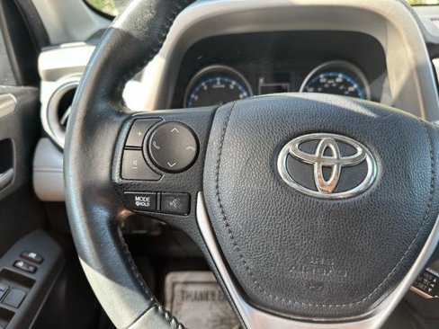 Used 2017 Toyota RAV4 XLE image 21