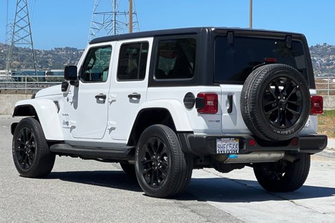 Used 2022 Jeep Wrangler Unlimited Sahara image 6