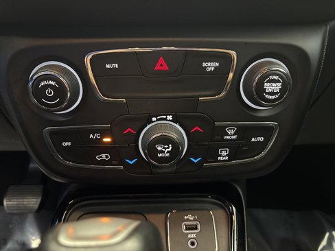 Used 2020 Jeep Compass Limited image 20