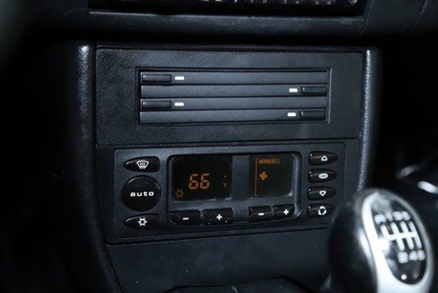 Used 2000 Porsche 911 Carrera image 24