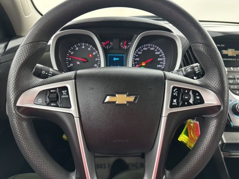 Used 2017 Chevrolet Equinox LT image 30