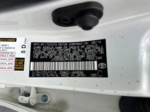 Used 2017 Toyota Prius V Three image 14
