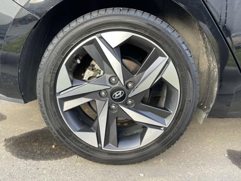 Used 2023 Hyundai Elantra SEL w/ Convenience Package image 5