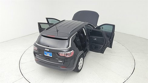 Used 2020 Jeep Compass Latitude image 15