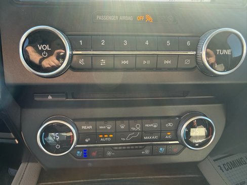 Used 2018 Ford Expedition Limited w/ Equipment Group 301A image 30