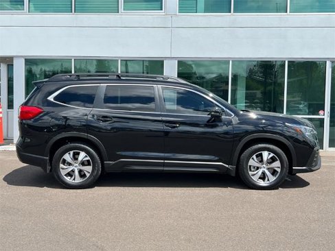 Used 2023 Subaru Ascent Premium w/ Convenience Package image 2