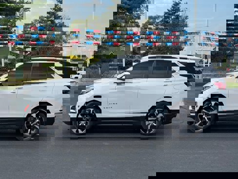 Used 2022 Chevrolet Equinox LT image 8