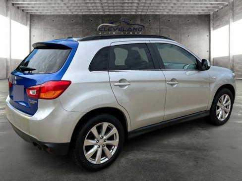 Used 2014 Mitsubishi Outlander Sport SE image 3