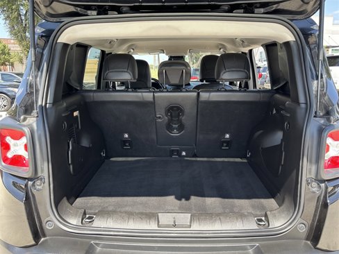 Used 2022 Jeep Renegade Limited image 27