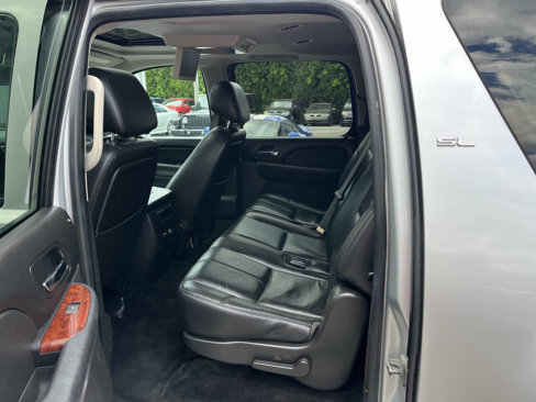 Used 2012 GMC Yukon XL SLT w/ SLT-2 Equipment Package image 4