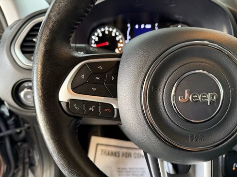 Used 2020 Jeep Renegade Latitude w/ Cold Weather Group image 22