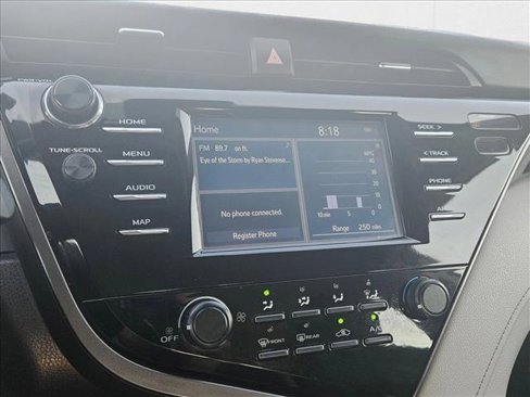 Used 2019 Toyota Camry LE image 13