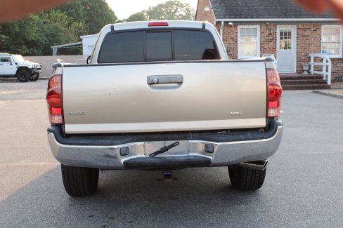 Used 2005 Toyota Tacoma 4x4 Access Cab image 6