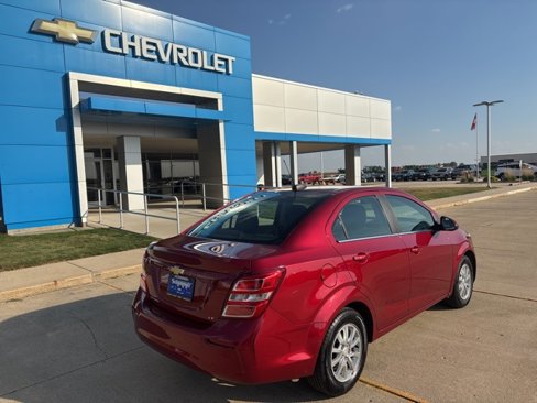 Used 2017 Chevrolet Sonic LT w/ Convenience Package image 8
