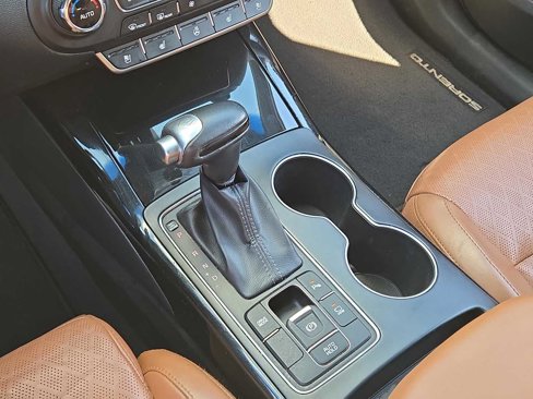 Used 2019 Kia Sorento SX image 30