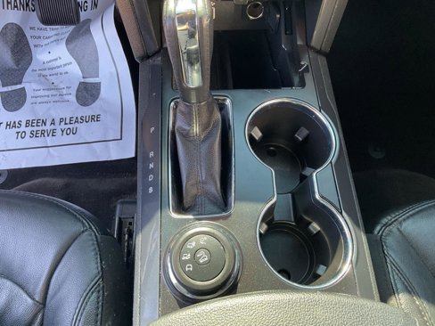 Used 2017 Ford Explorer XLT w/ Equipment Group 202A image 16