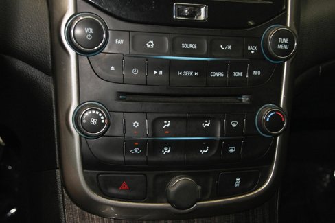 Used 2015 Chevrolet Malibu LT w/ Power Convenience Package image 9
