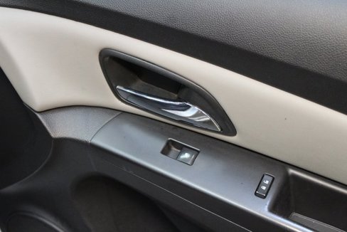 Used 2016 Chevrolet Cruze LS image 8